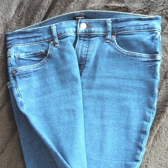 Express Skinny Distressed Mid Rise 14R - Picture 4 of 5